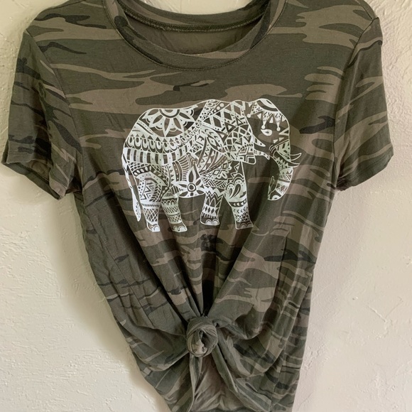 Camo elephant top - Picture 1 of 1